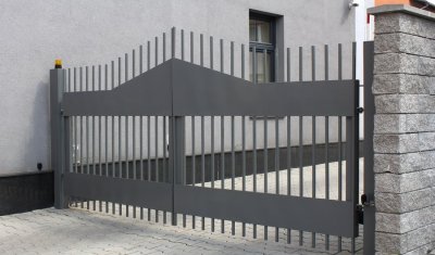 Maintenance industrielle pour portail ou rideau métallique à Bourg-en-Bresse